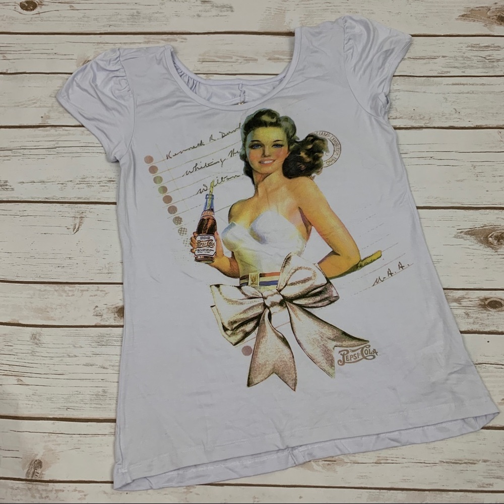Pepsi Cola White Graphic Button & Keyhole Back - Picture 13 of 14